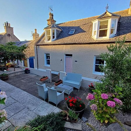 Creel Cottage Cullen Exterior photo